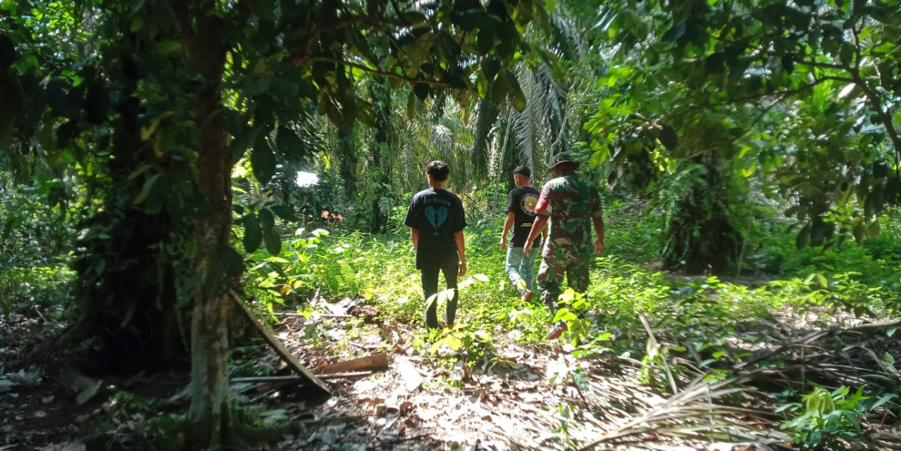 Sosialisasi dan Patroli Terus Dijalan Babinsa Koramil 09/Kemuning Guna Cegah Kebakaran