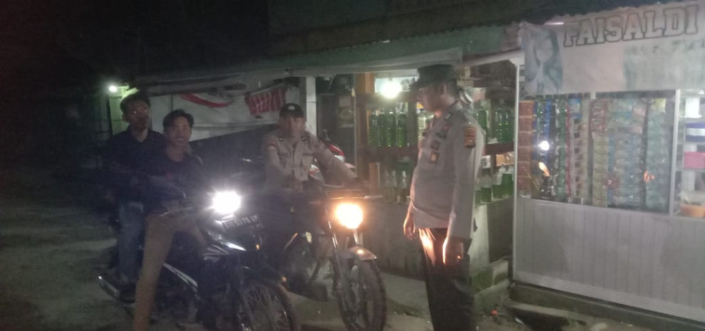 Anggota Polsek Gaung Laksanakan Patroli Malam Ciptakan Situasi Kondusif