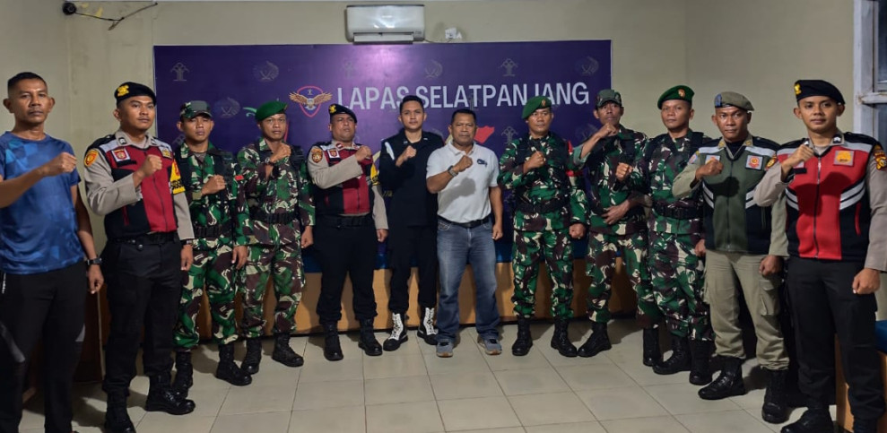 Upaya Tingkatkan Sinergitas, Lapas Selatpanjang Dikunjungi Patroli Sambang Gabungan Polres Meranti dan Koramil 02 Tebing Tinggi Upaya Tingkatkan Sinergitas, Lapas Selatpanjang Dikunjungi Patroli Sambang Gabungan Polres Meranti dan Koramil 02 Tebing Tinggi