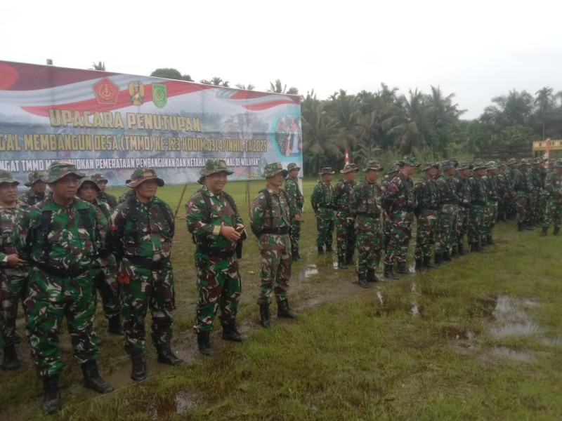 Kodim 0314/Inhil Laksanakan Upacara Penutupan TMMD Ke-123, Koramil 09/Kemuning Hadir