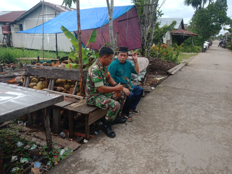 Babinsa Koramil 05/Gas Koptu Suryani Giat Komsos Bersama Pemuda dan Tomas