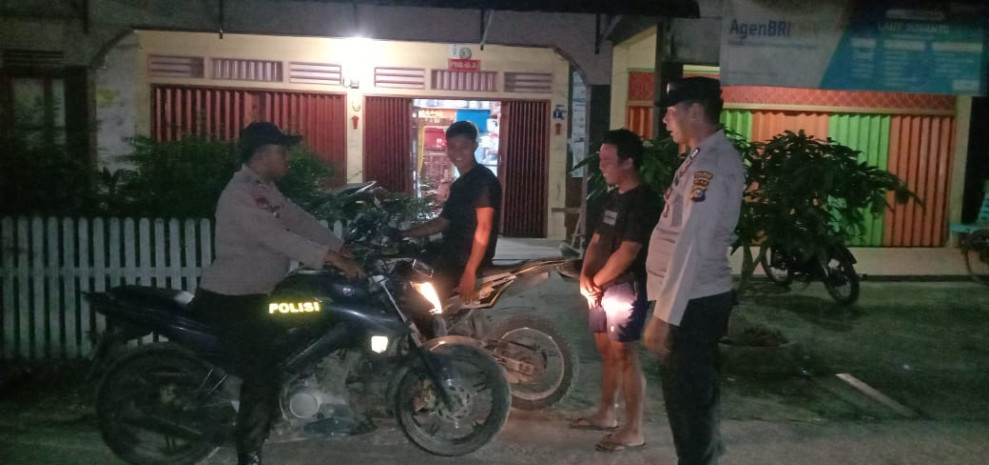 Jaga Kamtibmas, Personil Polsek Gaung Laksanakan Patroli Malam Guna Antisipasi Tindakan Kriminal