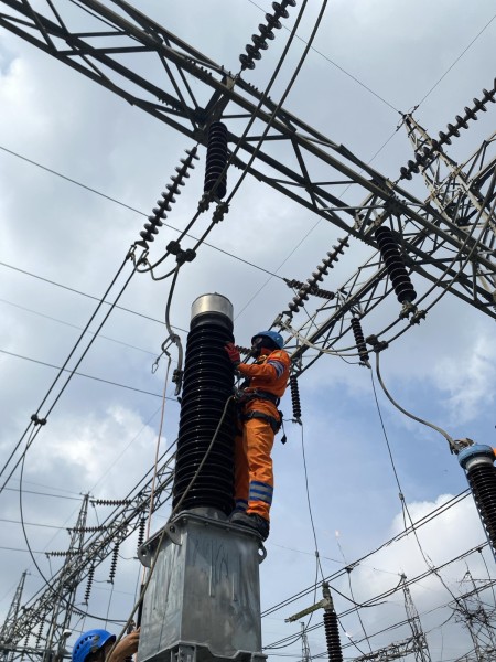 Jelang Ramadhan 1446 H, PLN Tingkatkan Keandalan Instalasi Listrik di Riau dan Kepri