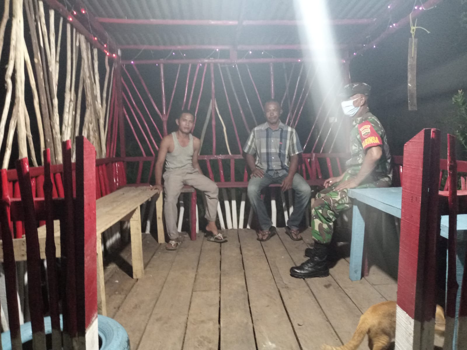 Babinsa Koramil 03/Tempuling Melaksanakan Kegiatan Rutinitas Patroli Malam