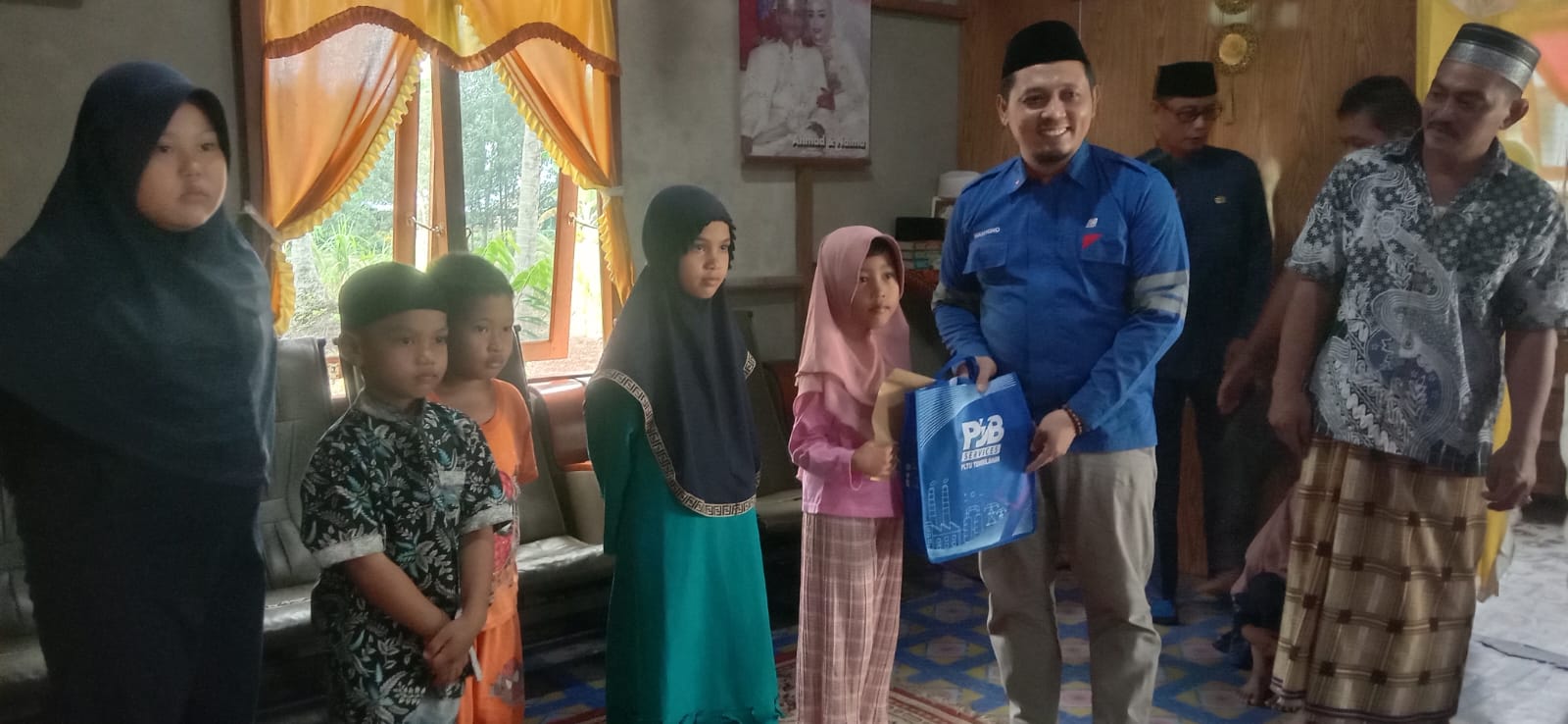Melalui Corporate Social Responsibility PT. PJB PLTU Tembilahan Lakukan Pemberian Santunan Anak Yatim