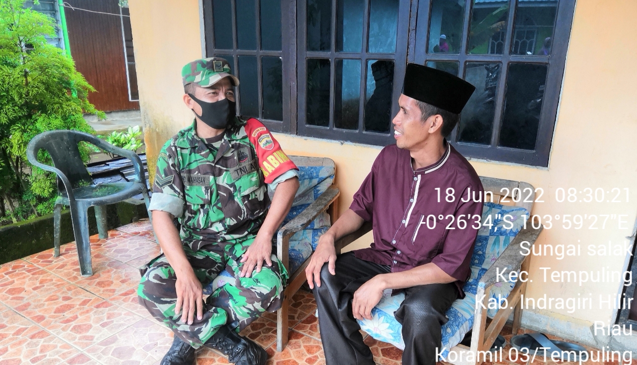 Babinsa Koramil 03/Tempuling Minta Warga Tingkatkan Sistem Keamanan