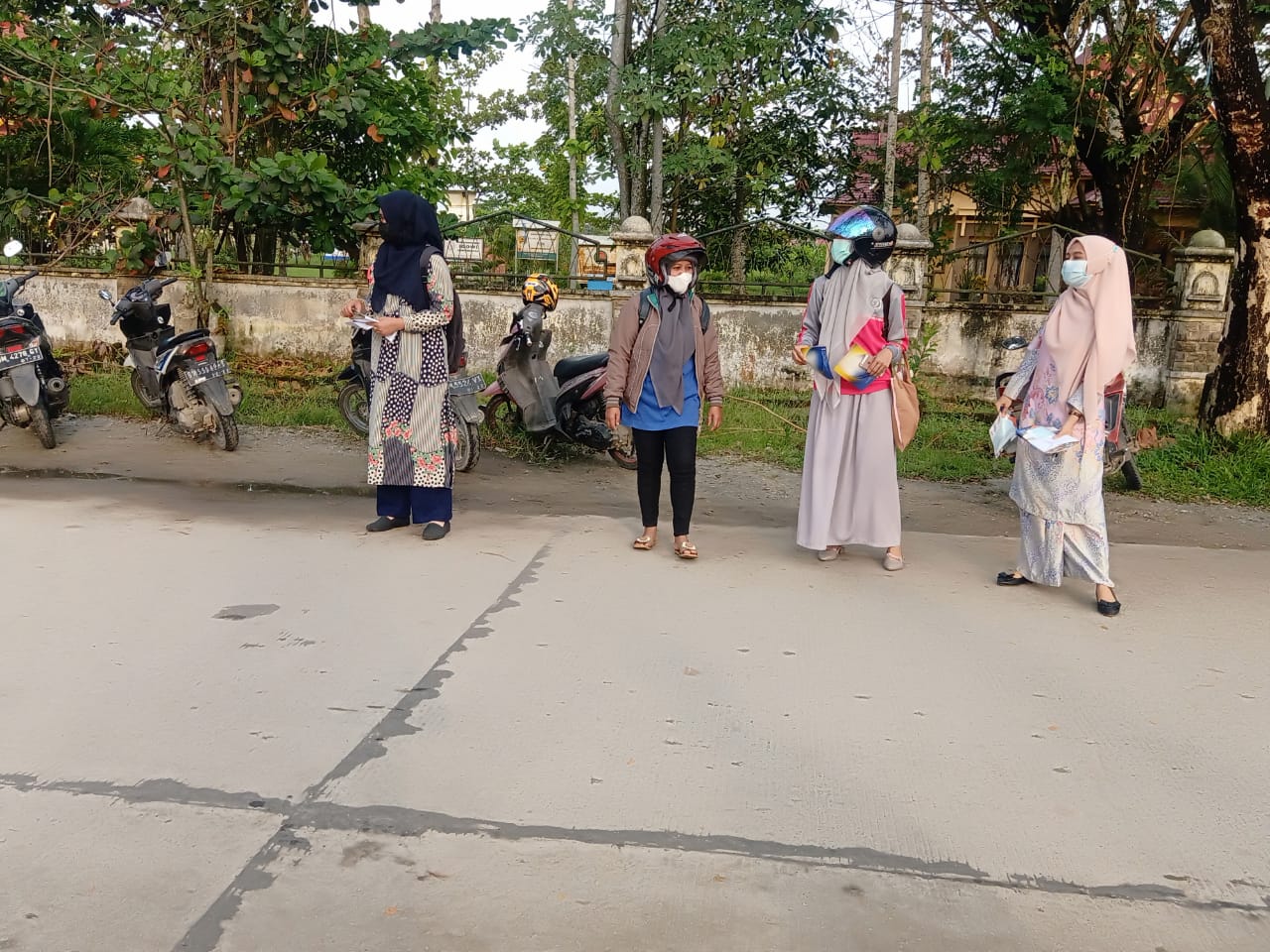 STIKes Husada Gemilang Bagi-bagi Masker Sekaligus Promosi dan Sosialisasi Penerimaan Mahasiswa Baru