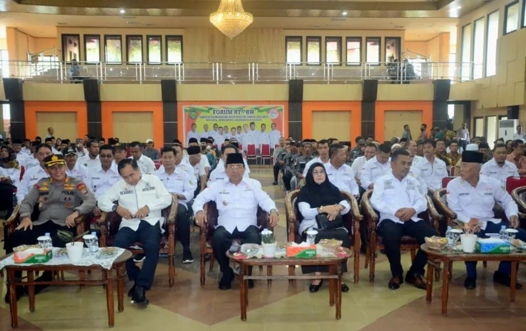 Ketua DPRD Inhil Hadiri Pengukuhan Pengurus Forum RT/RW Se-kabupaten Inhil