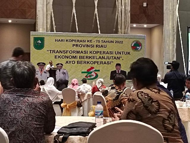 KadiskopUKM Inhil Ir Illiyanto Hadiri Kegiatan Penghargaan Tingkat Provinsi di Pekanbaru