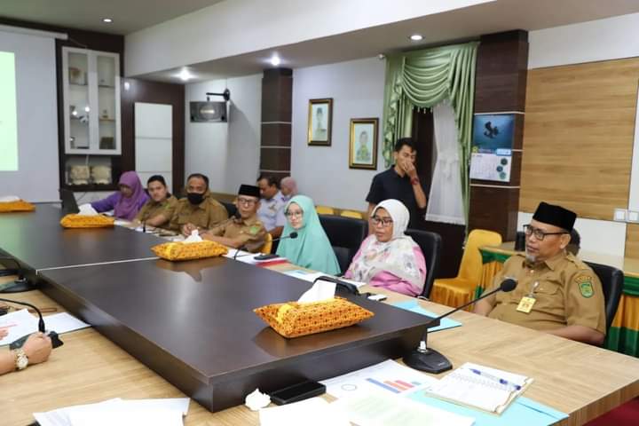 Bupati HM Wardan Pimpin Rapat Inhil Menuju Universal Health Coverage Bersama Dinkes dan OPD Terkait