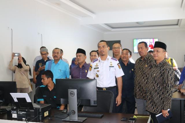 Pansus SOTK DPRD Pekanbaru Sambangi Dishub dan Distan