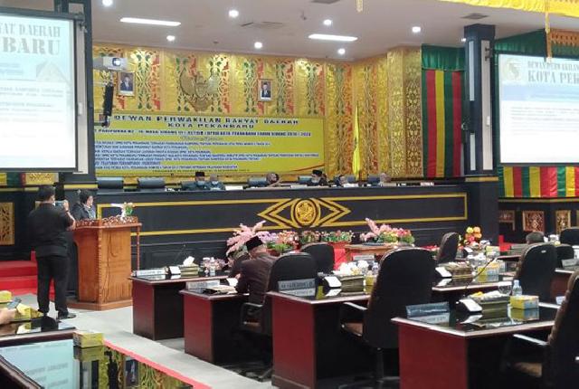 Sahkan Perda Pembentukan dan Susunan Perangkat Daerah Kota Pekanbaru, DPRD Pekanbaru Gelar Paripurna