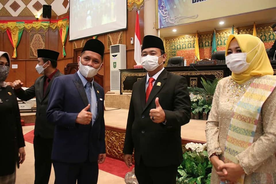 Memenuhi undangan, Pimpinan beserta Anggota DPRD Hadiri di Pelantikan Pimpinan DPRD Provinsi Riau