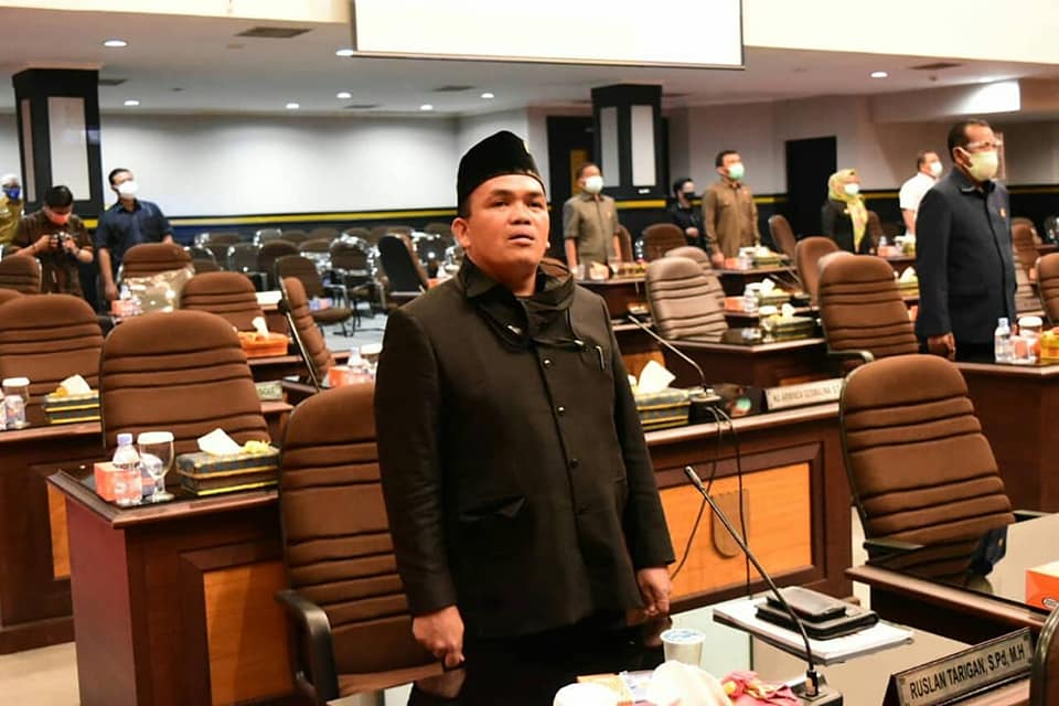 DPRD bersama pemko gelar rapat laporan panitia khusus terhadap ranperda perubahan atas perda kota pekanbaru nomor 4 tahun 2012 tentang retribusi pelayanan kesehatan