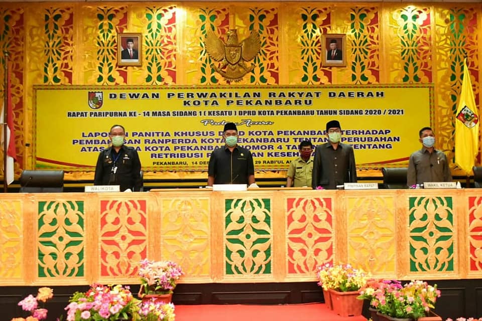 DPRD bersama pemko gelar rapat laporan panitia khusus terhadap ranperda perubahan atas perda kota pekanbaru nomor 4 tahun 2012 tentang retribusi pelayanan kesehatan