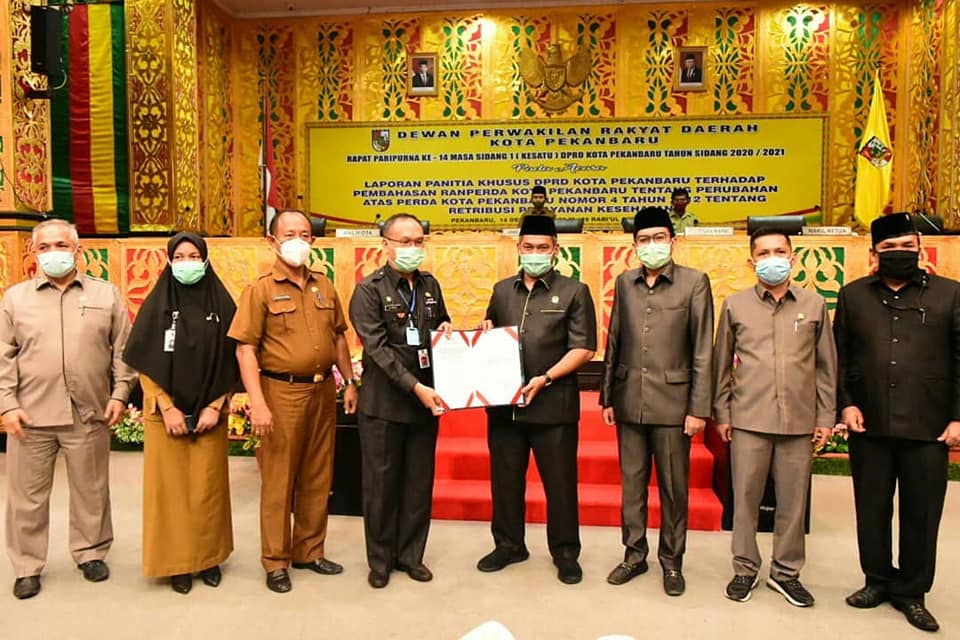 DPRD bersama pemko gelar rapat laporan panitia khusus terhadap ranperda perubahan atas perda kota pekanbaru nomor 4 tahun 2012 tentang retribusi pelayanan kesehatan
