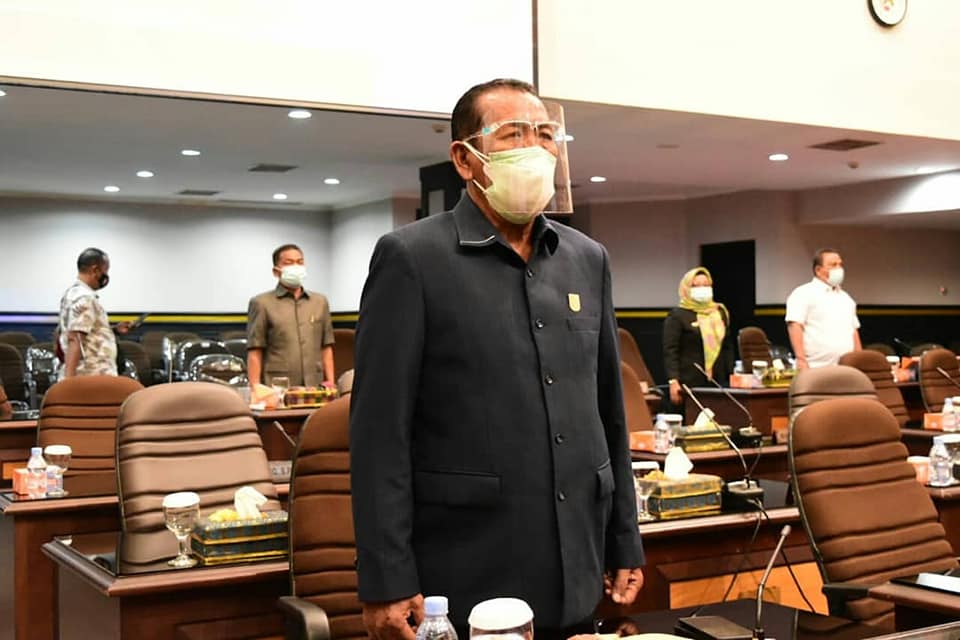 DPRD bersama pemko gelar rapat laporan panitia khusus terhadap ranperda perubahan atas perda kota pekanbaru nomor 4 tahun 2012 tentang retribusi pelayanan kesehatan