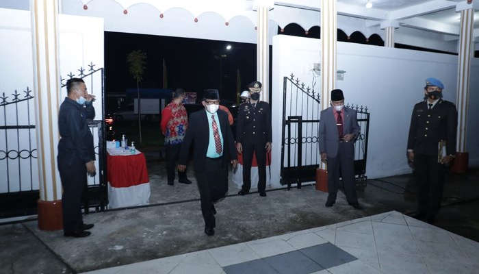 HUT RI ke-76, Pimpinan DPRD Inhil Ikuti Renungan Suci di TMP Yudha Bhakti Tembilahan