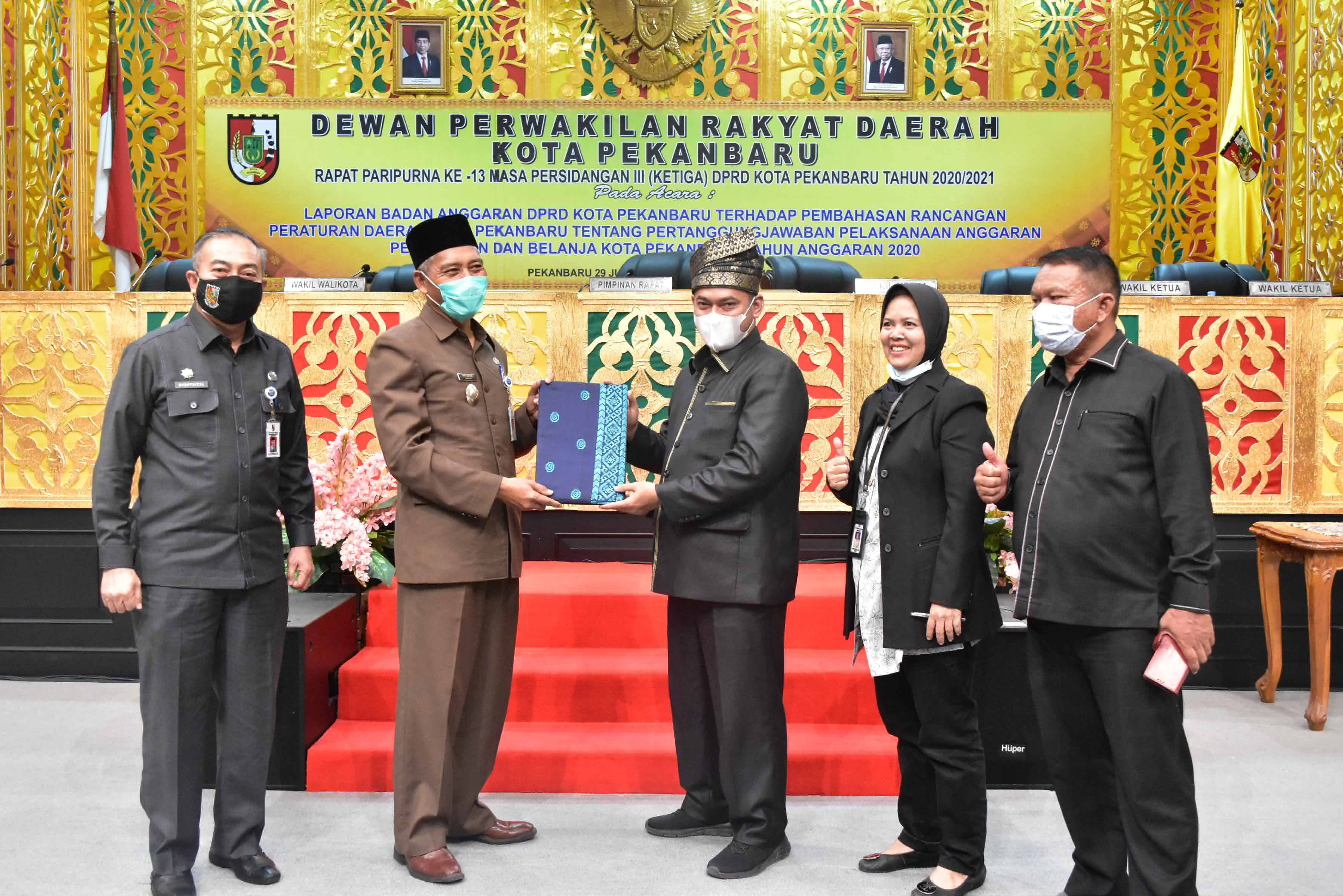 Paripurna ke-5 Masa Sidang III, Pemko Pekanbaru Sampaikan Ranperda Perlindungan Masyarakat dari Covid-19