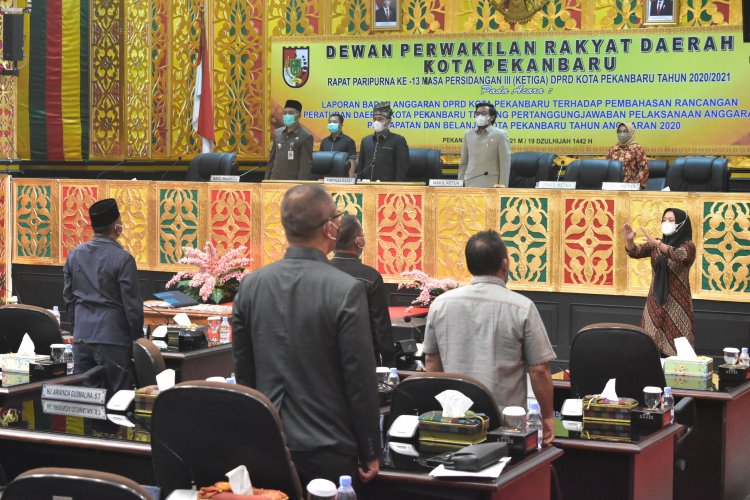 Paripurna ke-5 Masa Sidang III, Pemko Pekanbaru Sampaikan Ranperda Perlindungan Masyarakat dari Covid-19