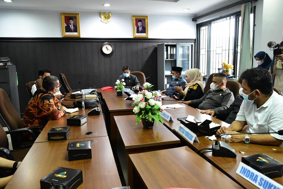 Tinjau Semburan Gas di Tenayan Raya, Komisi IV DPRD Pekanbaru Lakukan Kunjungan Lapangan