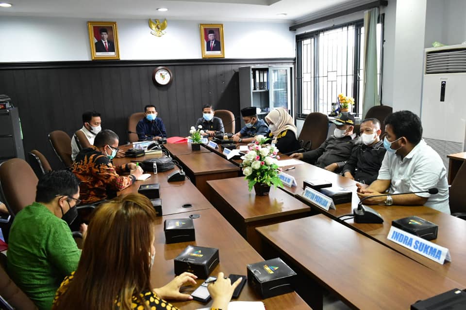 Tinjau Semburan Gas di Tenayan Raya, Komisi IV DPRD Pekanbaru Lakukan Kunjungan Lapangan
