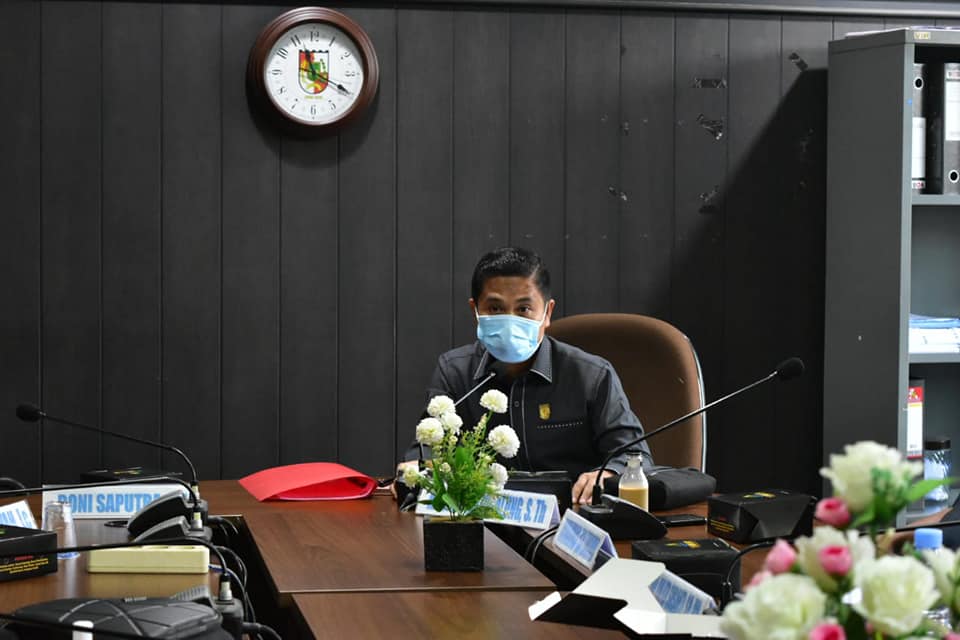 Tinjau Semburan Gas di Tenayan Raya, Komisi IV DPRD Pekanbaru Lakukan Kunjungan Lapangan