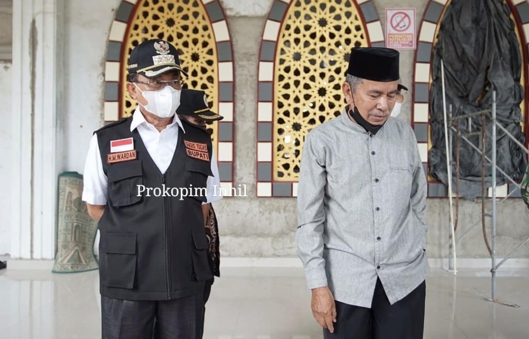 Hidupkan Syiar Islam, Bupati HM Wardan Tinjau Renovasi Masjid Jami Pulau Kijang