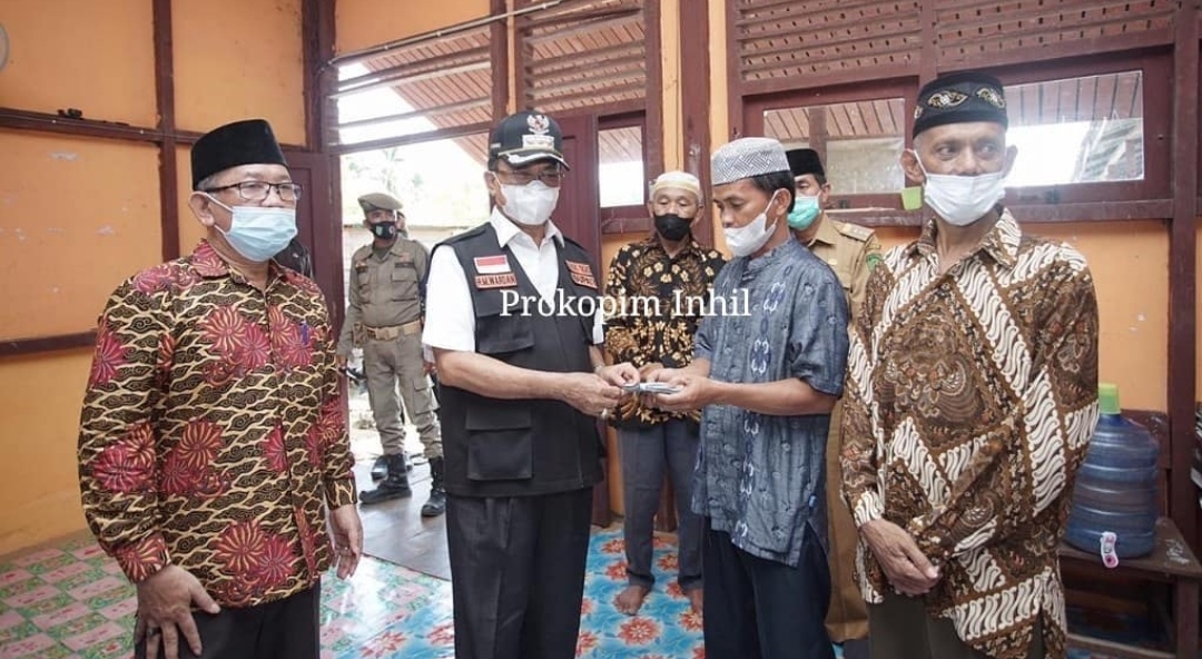 Hidupkan Syiar Islam, Bupati HM Wardan Tinjau Renovasi Masjid Jami Pulau Kijang