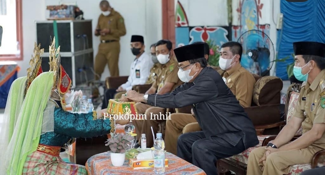Bupati Inhil Resmikan Anggota BPD Reteh Masa Bakti 2021-2027