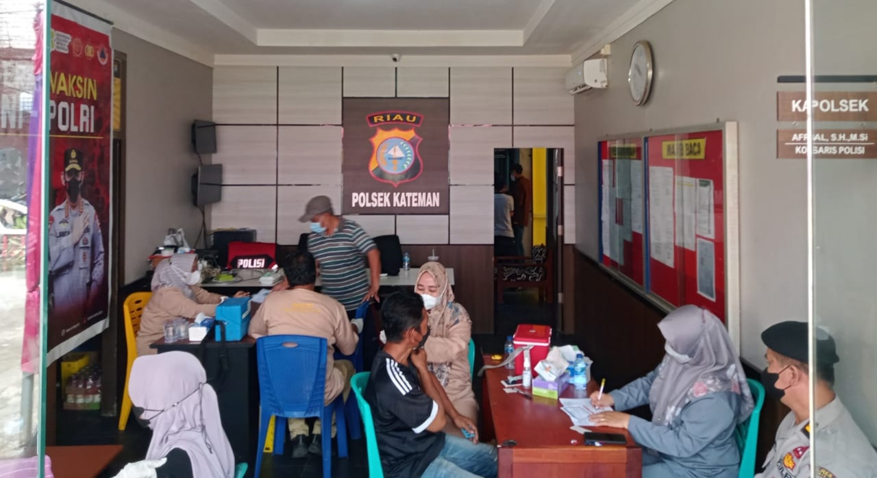 UPT Puskesmas Sungai Guntung Taja Vaksinasi Covid-19