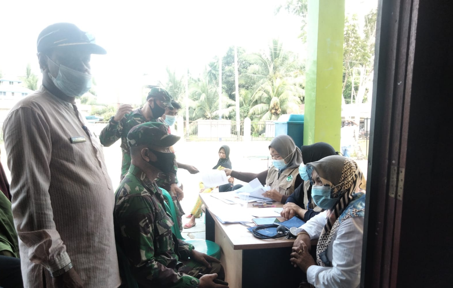 Warga Sungai Dusun Ikuti Vaksinasi Covid-19 Tajaan UPT Puskesmas Sungai Piring