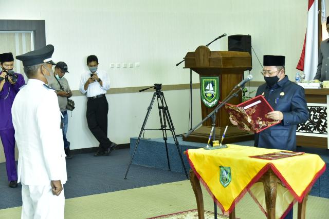 Resmi, PLh Bupati Bengkalis Lantik Syafarudin sebagai Kepala Desa Tasik Serai Barat