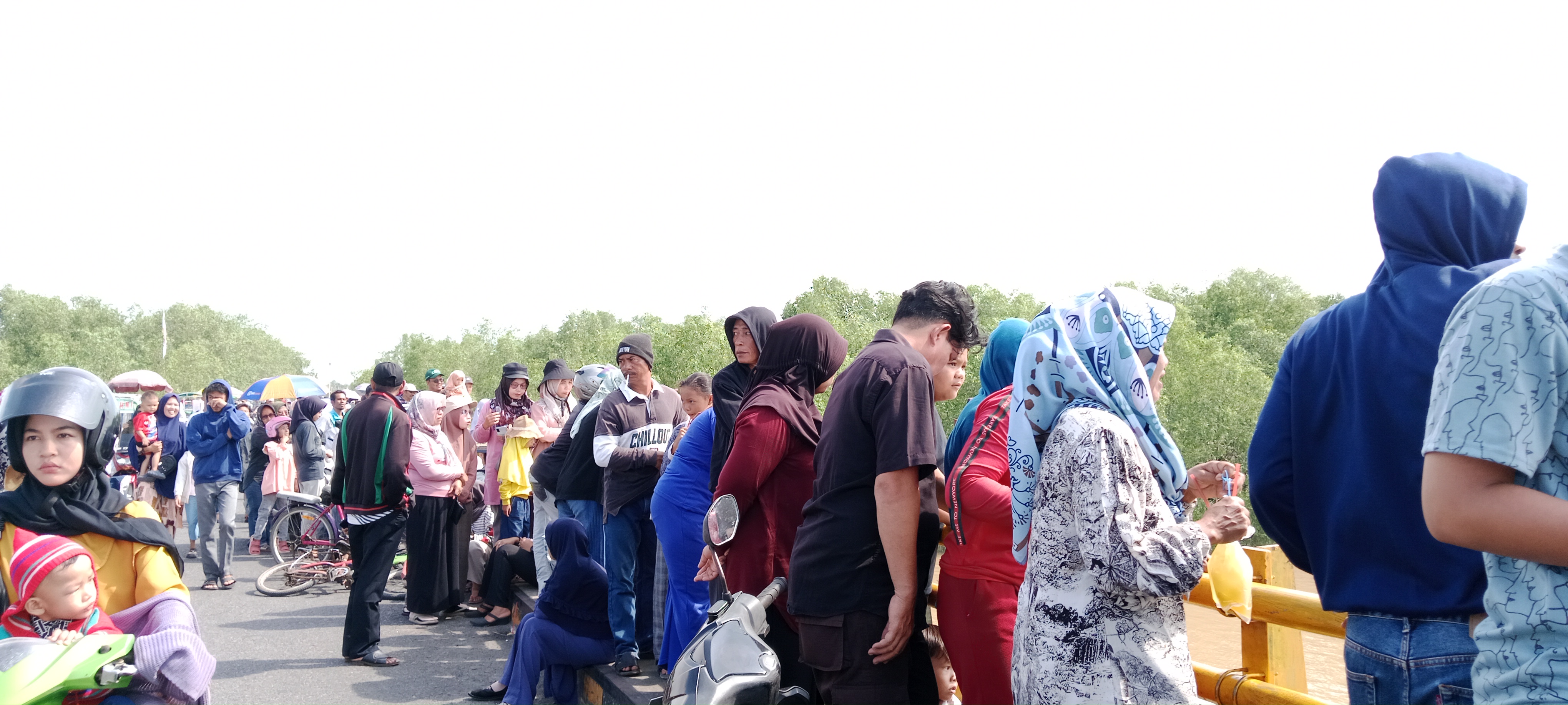 Kemeriahan Event Wisata Lomba Pacu Pompong Dibanjiri Masyarakat Tembilahan