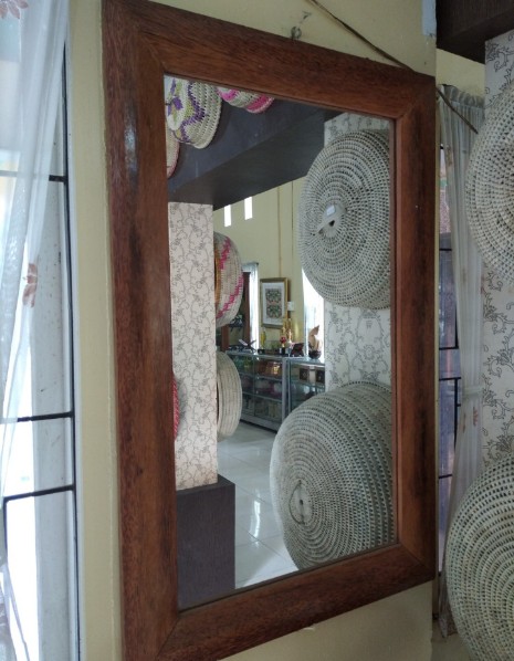 Furnitur Berkualitas Berbahan Turunan Kelapa di Kabupaten Indragiri Hilir Miliki Potensi Besar Untuk Dikembangkan