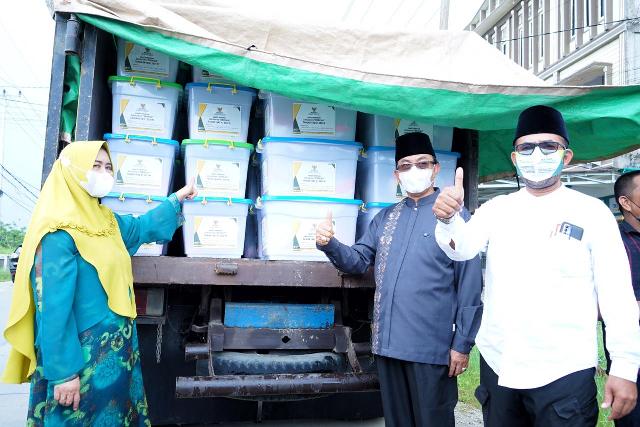 Bupati Lepas 2700 Paket Premium Ramadhan Berkah 1442 H dari Baznas Inhil 