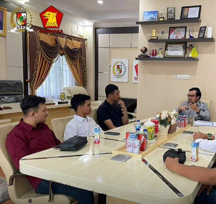 Terima Kunjungan BEM Unilak, Ini yang Dibahas Wakil Ketua DPRD Kota Pekanbaru