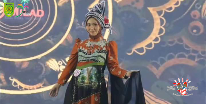 Tingkatkan Ekonomi Kreatif, Pemkab Inhil Gelar Fashion Show dan Mewarnai Batik