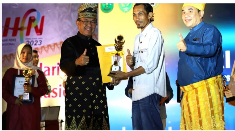 Puncak HUT PWI Ke-77 & HPN 2023 Tingkat  Provinsi Riau, Bupati HM. Wardan Jadikan Momentum Mengenalkan dan Membangun Perkelapaan Inhil