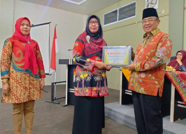 Pemkab Inhil Berikan Penghargaan Kepada Puskesmas yang Terinovatif