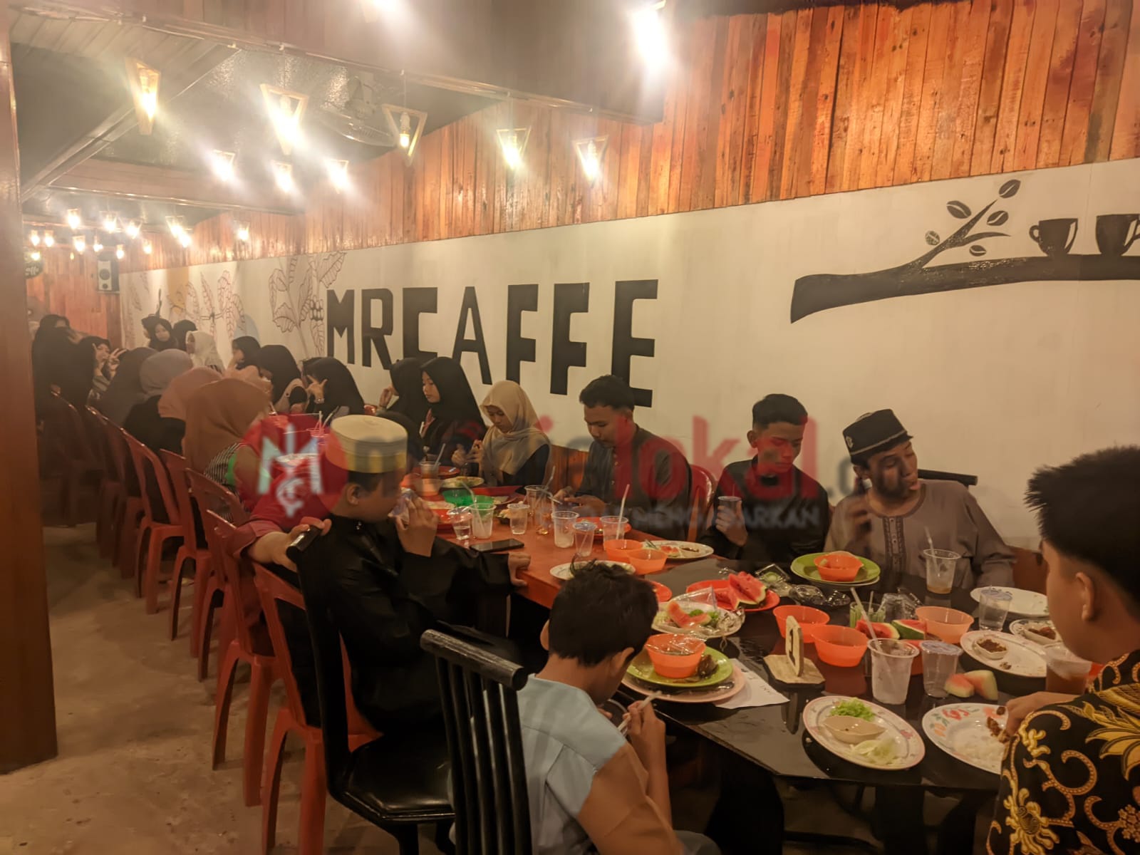 Mr Cafe Tempatnya Bukber Anak Kekinian
