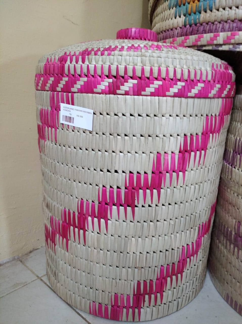 Anyaman Pandan Hasil Pengrajin Lokal Kabupaten Indragiri Hilir Miliki Potensi Besar Untuk Dikembangkan