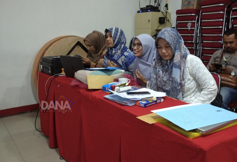 Kadiskes Rahmi Indrasuri Buka Secara Resmi  Pertemuan Tatalaksana Bayi Lahir Dari Ibu positif HIV dan Syphilis