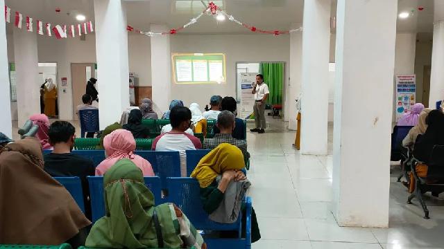 Di Ruang Tunggu, RSUD PH Tembilahan Lakukan Penyuluhan Tentang KB Pasca Persalinan Dan Pasca Keguguran