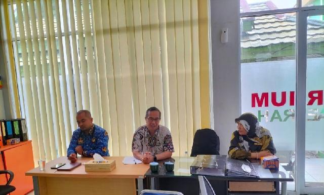 Dinkes Inhil Tutup Secara Resmi Bimtek Akreditasi Laboratorium Kesehatan Daerah