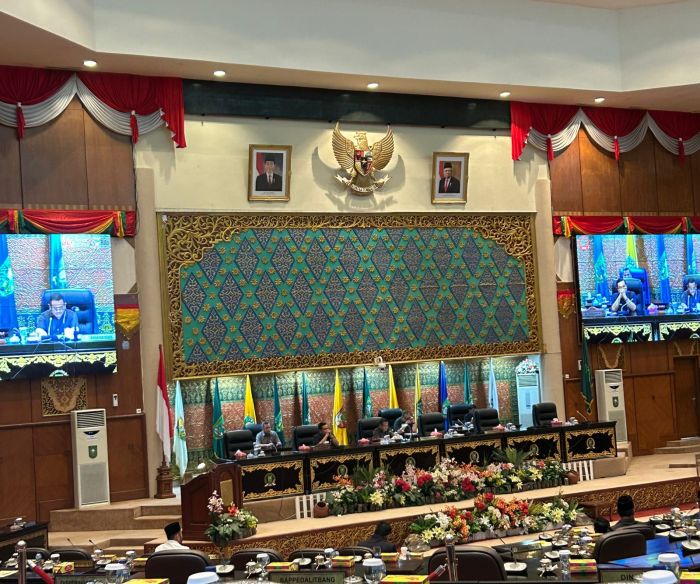 Galery Foto Rapat Paripurna Pembentukan AKD DPRD Riau 2024