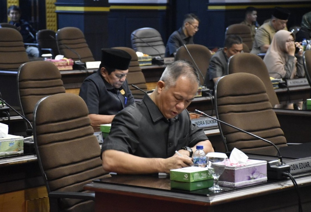 DPRD Pekanbaru Gelar Rapat Paripurna Penyampaian LKPJ 2022