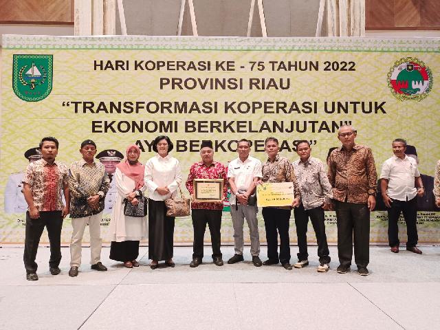 KadiskopUKM Inhil Ir Illiyanto Hadiri Kegiatan Penghargaan Tingkat Provinsi di Pekanbaru