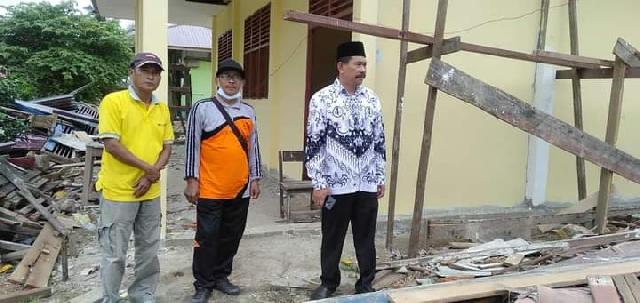 Kadisdik Kunjungi Sejumlah Sekolah Di Kecamatan Kemuning, Ini Tujuannya