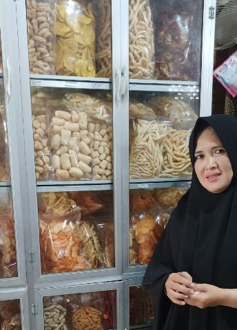 Miliki Market Hingga ke Luar Daerah, Hafiza Snak Terima Kunjungan dari Diskopumkm Inhil
